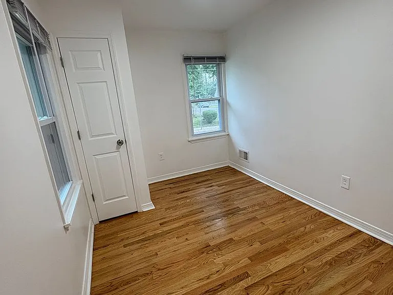 425 Drummond Ave — Photo 27