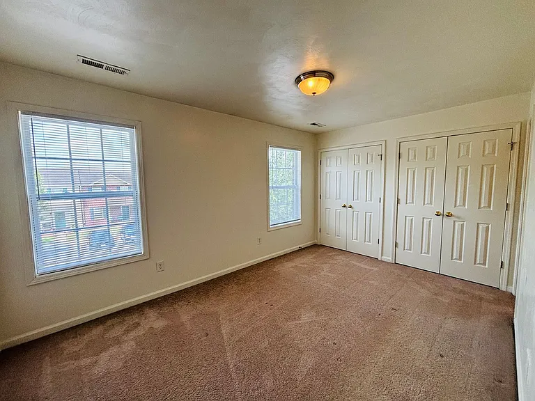 70 Salem Ln — Photo 8