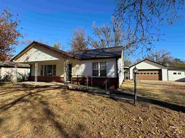 410 N Main St, Perkins, OK 74059