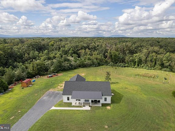 2nd image of 3328 Millwood Pike