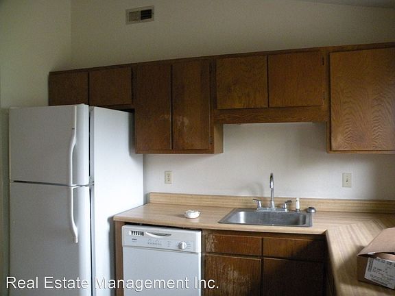 4th image of 1017 Wesley Ln #B