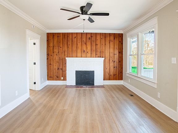 2nd image of 215 Hillcrest Ave