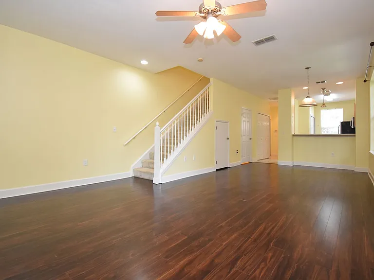 941 NW 21st Ave — Photo 3