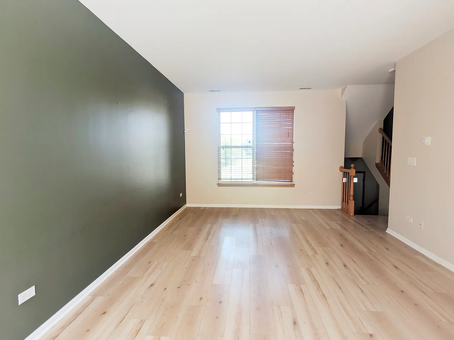 2 bed, 1300 sqft, $2,450 — Photo 3