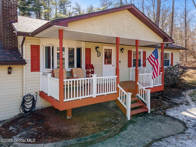 4th image of 238 Tompkins Road