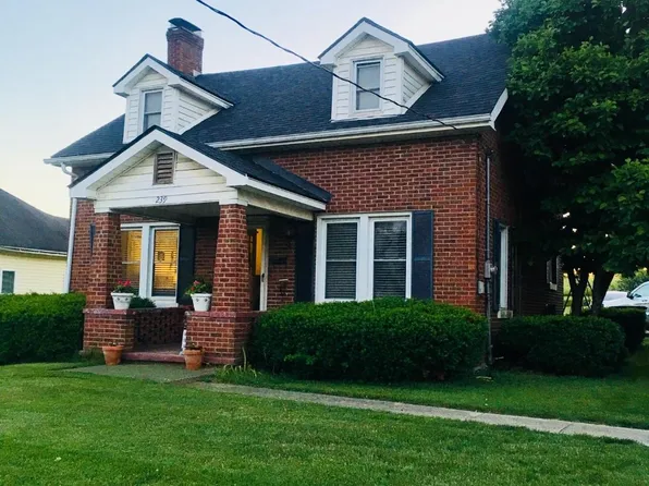239 Lexington St, Lancaster, KY 40444