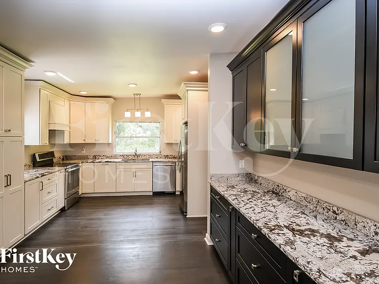 5521 Coppedge Ave — Photo 5