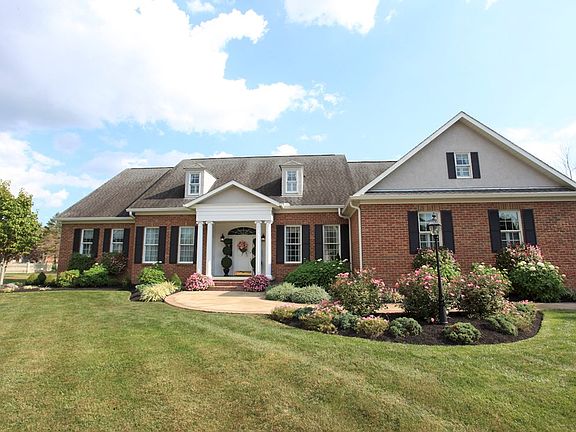 2nd image of 7 Winesap Ct