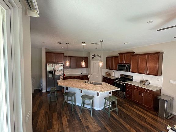 3rd image of 261 Heartland Dr