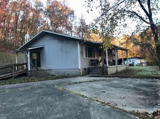 312 Oak Fork Ln, Wayne, WV 25570