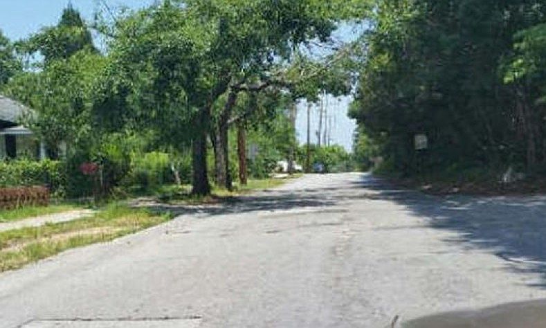 2nd image of 1317 Manning Ave