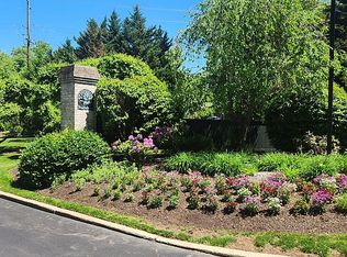 574 Foxwood Ln, Paoli, PA 19301