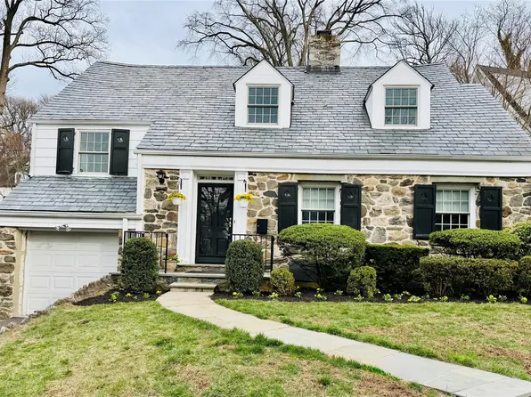 17 Mulberry Lane, New Rochelle, NY 10804