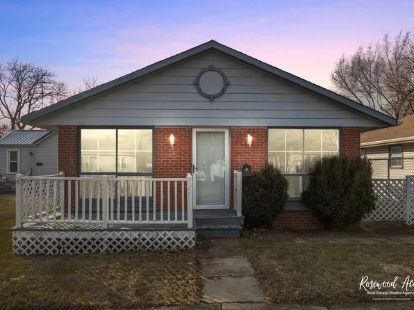 229 S Fulton Ave, Bradley, IL 60915