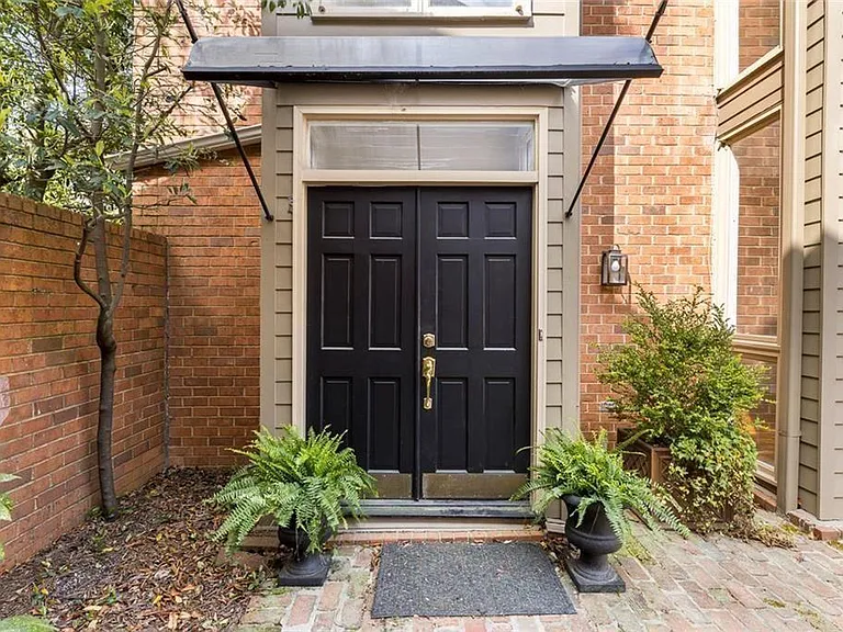 49 Willow Gln — Photo 2