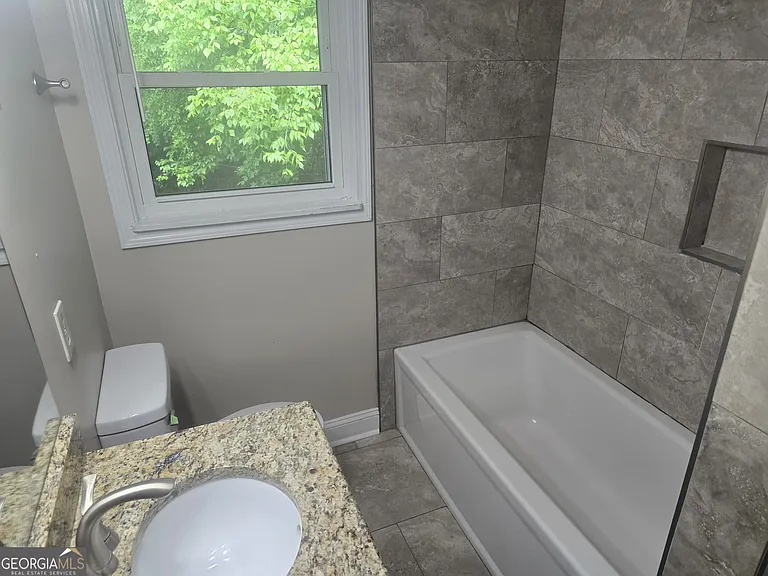 2931 Cloverleaf Dr — Photo 16