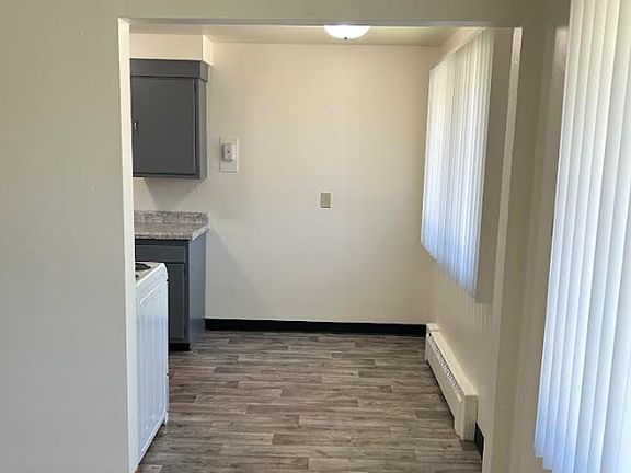 4th image of 1287 Shawano Ave #8