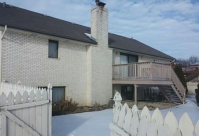 3rd image of 3625 Jackson Ave