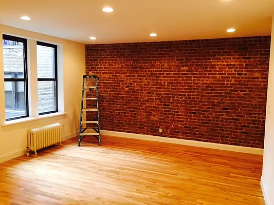 Rented by PMG Real Estate  | media 41