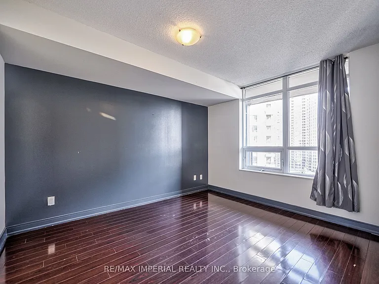 330 Burnhamthorpe Rd W #1108 — Photo 14