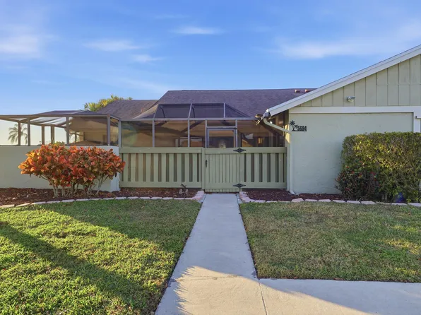 5694 Northpointe Ln, Boynton Beach, FL 33437