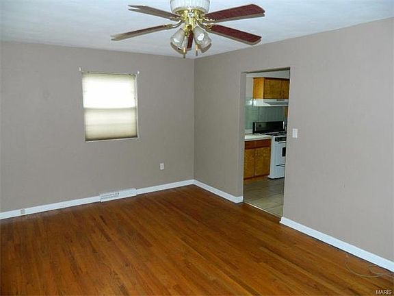 2nd image of 211 N Walnut St