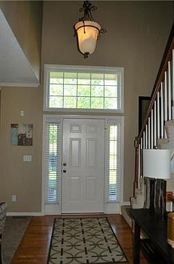 4th image of 104 NE Hidden Meadow Ln
