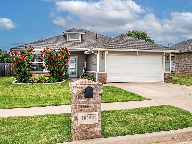 10300 Glover River Dr — Photo 44