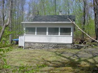 Lake Minisink W, Dingmans Ferry, PA 18328