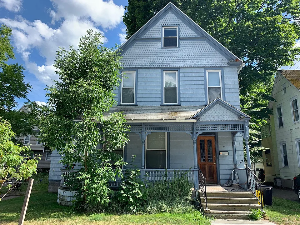 1 Lincoln Ave