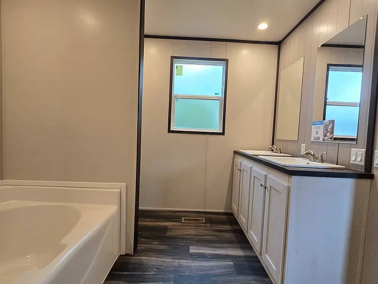 14142 Lorraine Rd #26 — Photo 11