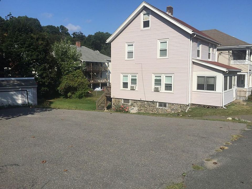 2nd image of 1101 Main St