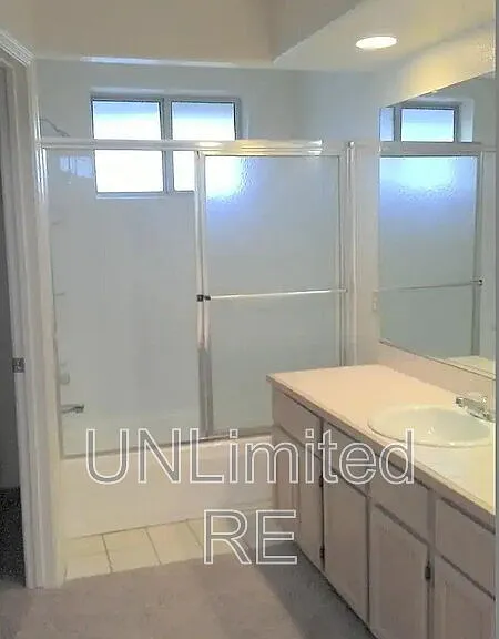 3285 N Hedgewood Dr #B — Photo 12