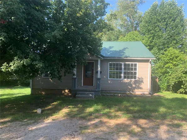 607 Nicholson Dr, Potosi, MO 63664