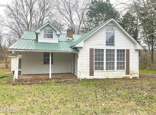 1206 Mountain Rd, Clinton, TN 37716