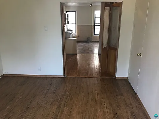 Rented by EXR | media 24