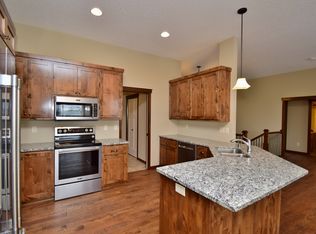 16594 Wintergreen St NW, Andover, MN 55304