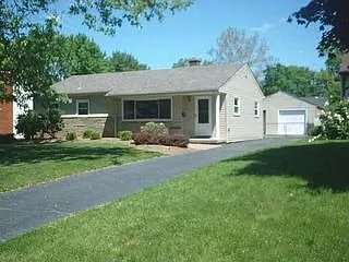 2714 Shrewsbury Rd photo 1