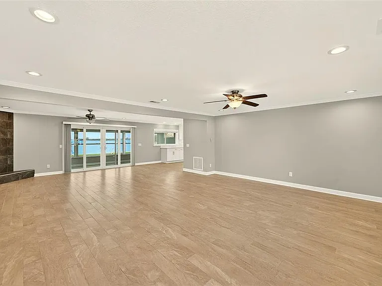 5434 Oakhurst Dr — Photo 5
