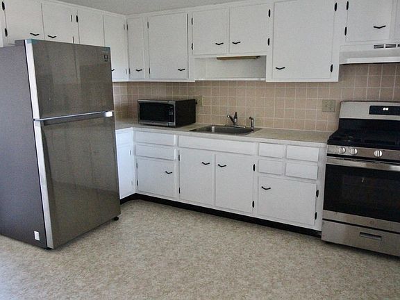 5th image of 1 Myles Standish Dr Unit 2