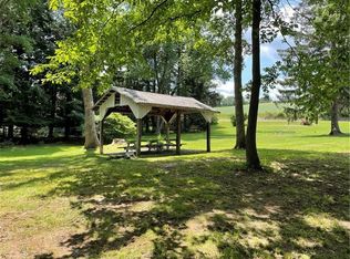 274 Freeman Falls Rd, Acme, PA 15610