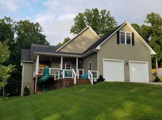 69 Nature Trl, Galax, VA 24333