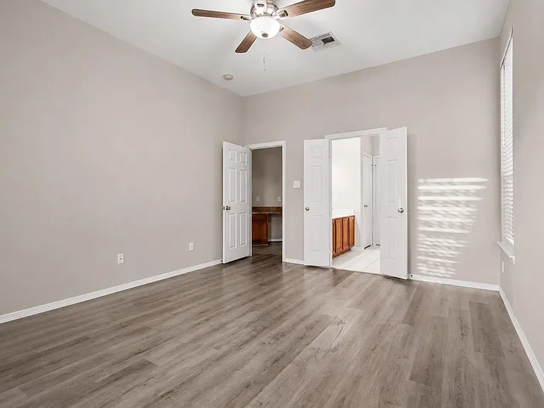 719 Levi Bnd — Photo 21