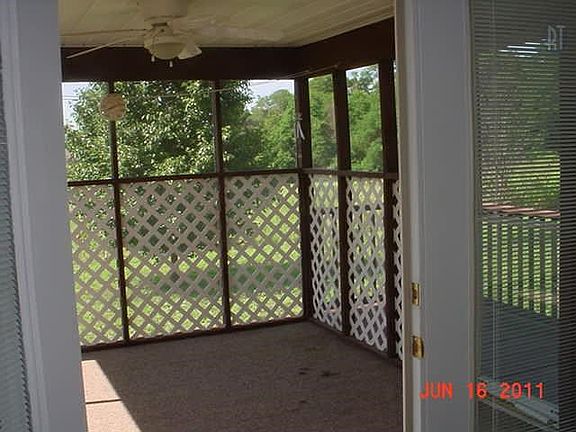 3rd image of 4283 N Woodstock Dr