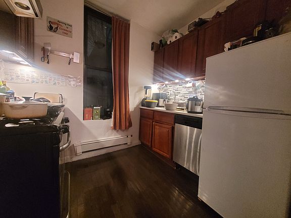 4th image of 1407 Fulton St #3F