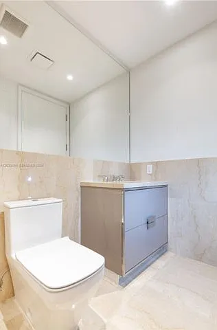 15701 Collins 1403 Sunny — Photo 19