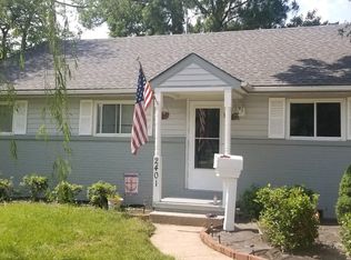 2401 Chesapeake Cir, Chesapeake, VA 23324