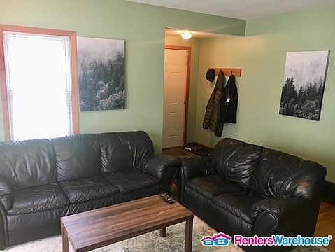 2nd image of 1016 16th Ave S