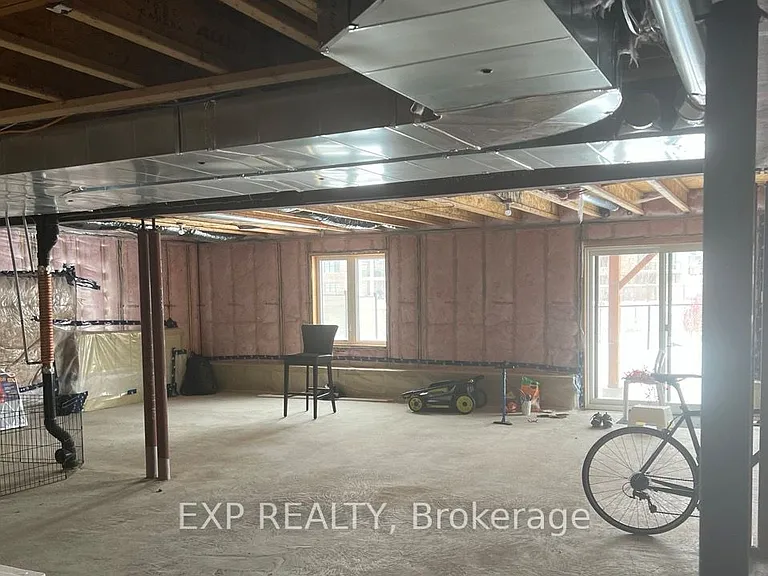 747 Coast Cir — Photo 34