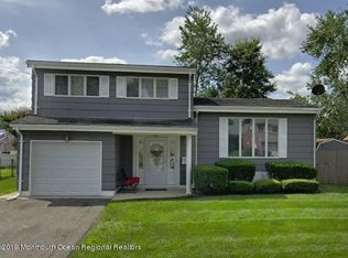 5 Mabaline Rd, Old Bridge, NJ 08857